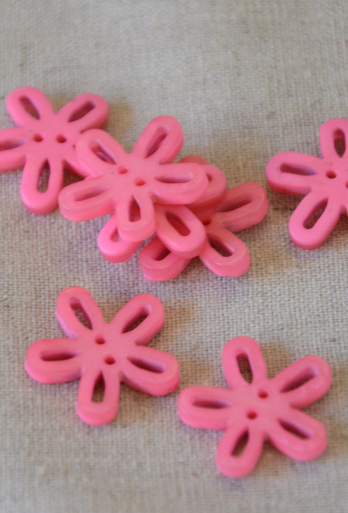 The Button Company Buttons Flower Cut Out Button - 20mm - Pink