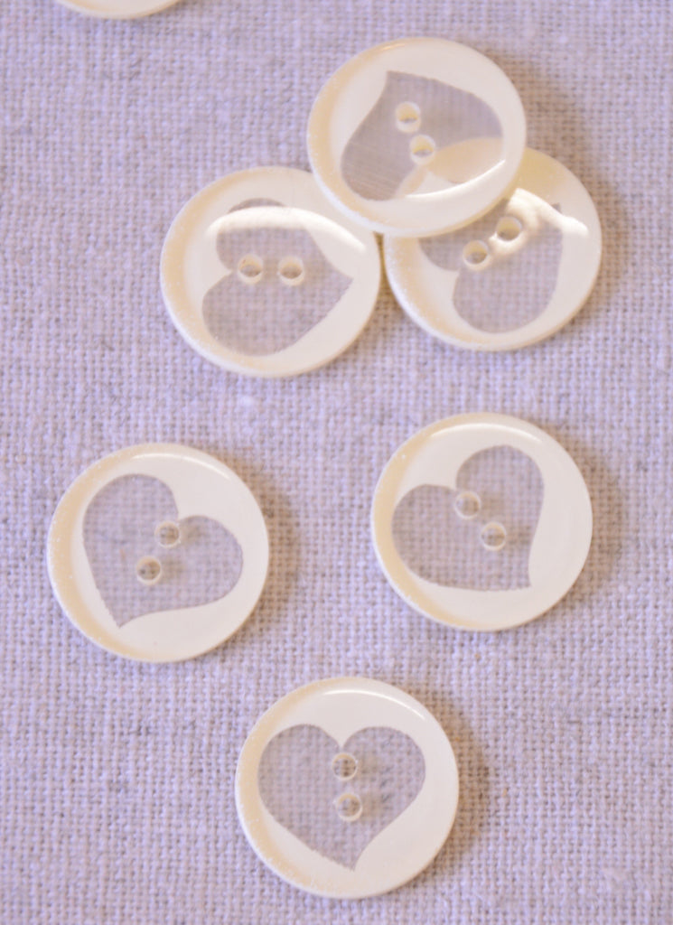 The Button Company Buttons Heart Silhouette Button - 15mm - Cream
