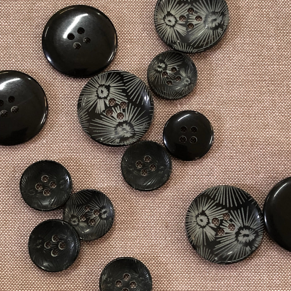 The Button Company Buttons Negative Dandelion - Black Button - 16mm + 22mm
