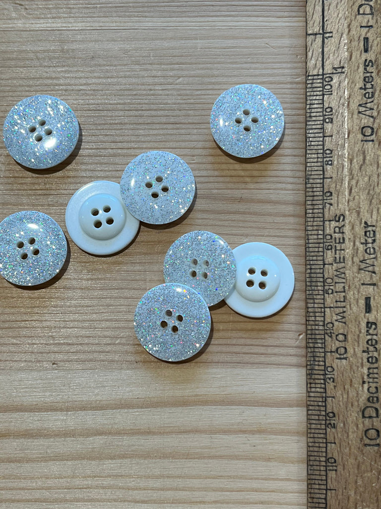 The Button Company Buttons Silver Glitter 4 hole - 18mm Button