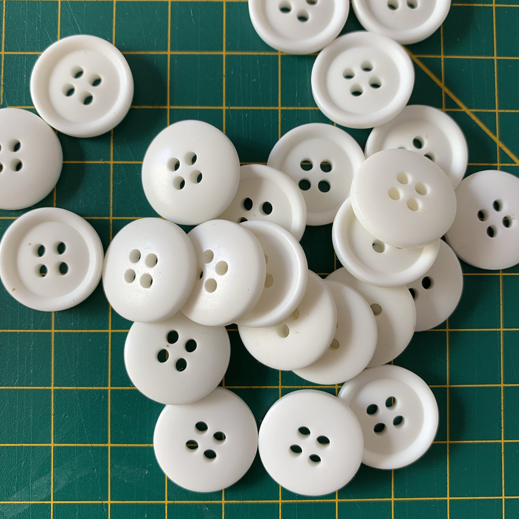 The Button Company Buttons White 4 hole ring edged button - 18mm