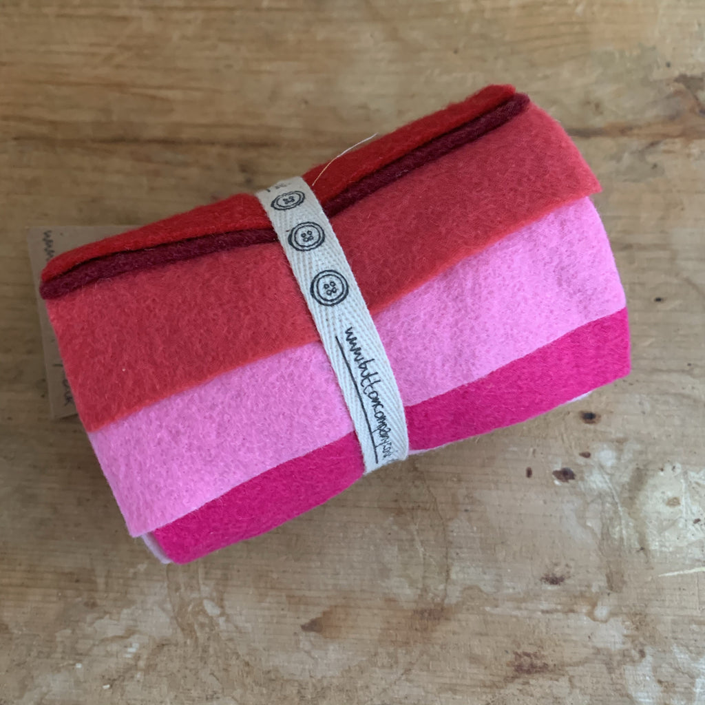 The Button Company Woolfelt Woolfelt Roll - All the Pinks