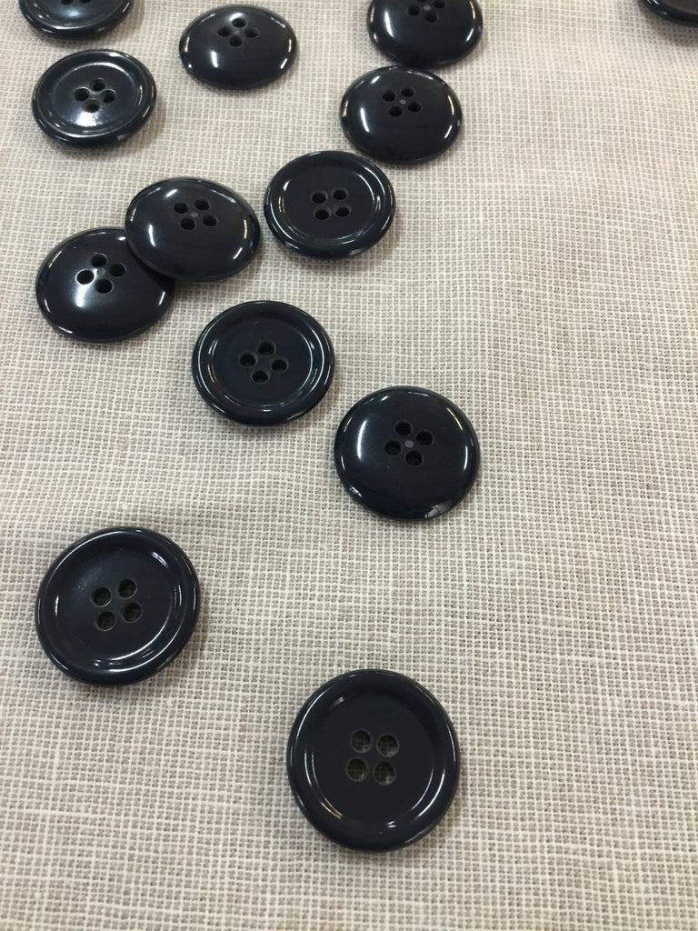 The Eternal Maker Buttons 1960’s vintage blazer buttons - Navy - 22mm