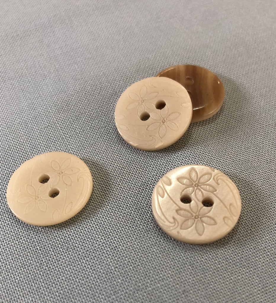 The Eternal Maker Buttons Flower Etched - Ivory - 15mm button