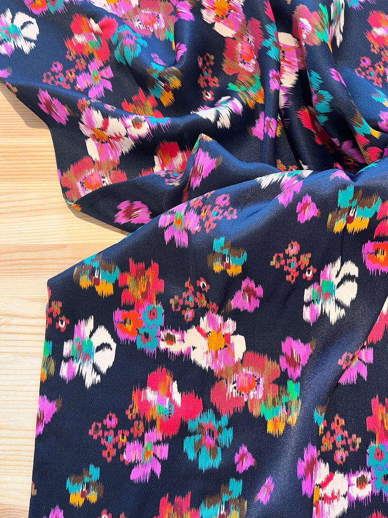 The Eternal Maker Kits Geneva Blouse Dressmaking Kit - Fractured Floral