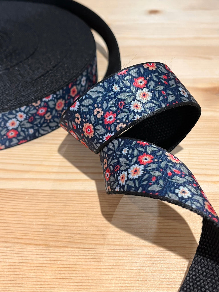The Eternal Maker Ribbon and Trims Floral Webbing Tape - 30mm/ 1.25" - Navy - by 1/2m