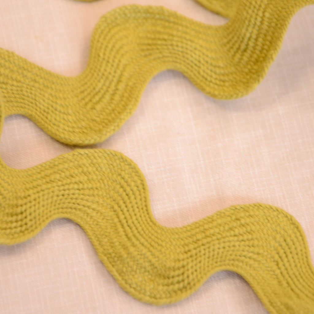 The Eternal Maker Ribbon and Trims Ric Rac - 23mm - Chartreuse