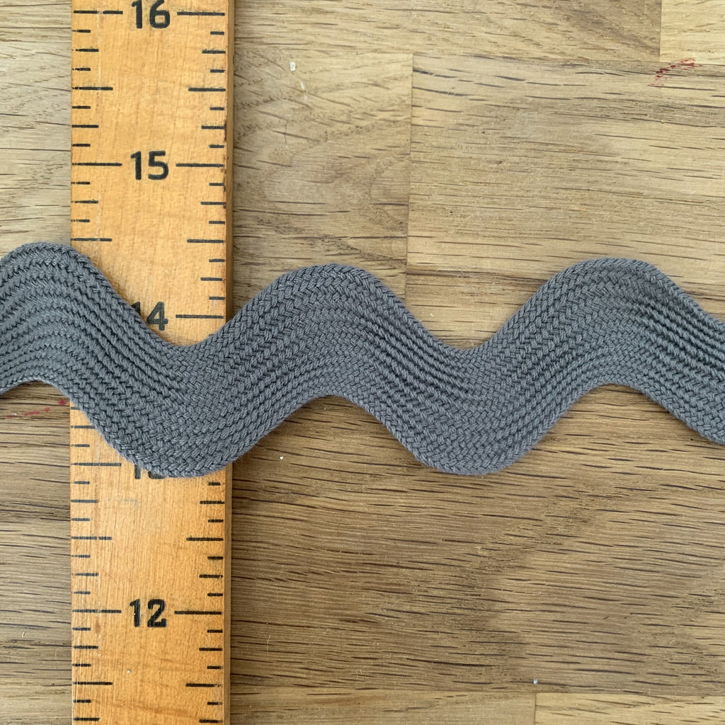 The Eternal Maker Ribbon and Trims Ric Rac - 23mm - Graphite