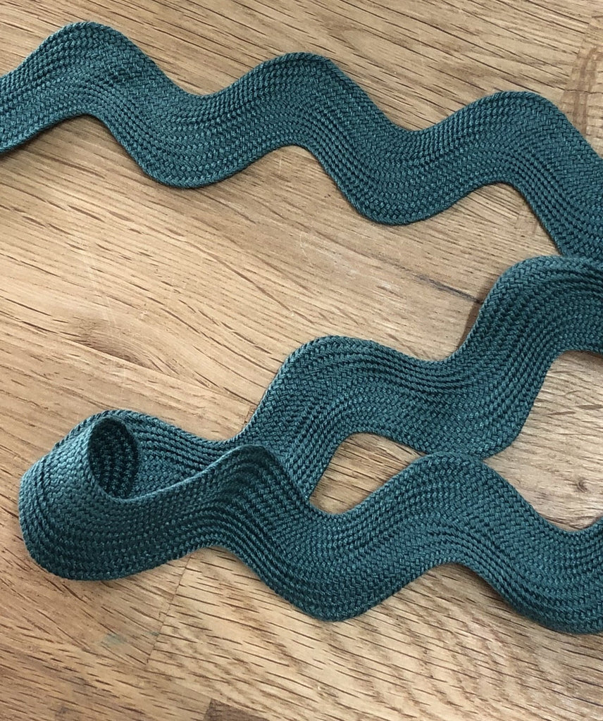 The Eternal Maker Ribbon and Trims Ric Rac - 23mm - Surf
