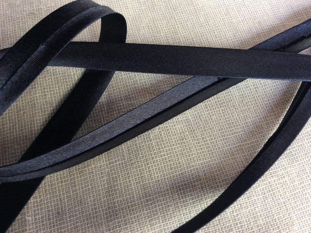 The Eternal Maker Ribbon and Trims Satin Bias Binding - 10mm - Navy