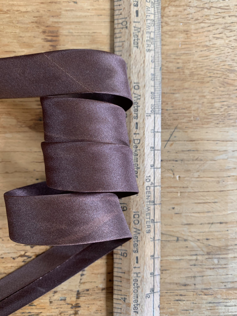 The Eternal Maker Ribbon and Trims Satin Bias Binding - 20mm - Chocolate