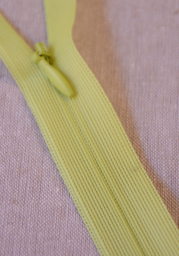 The Eternal Maker Zippers Invisible Zip - 22cm/ 8” - Lime