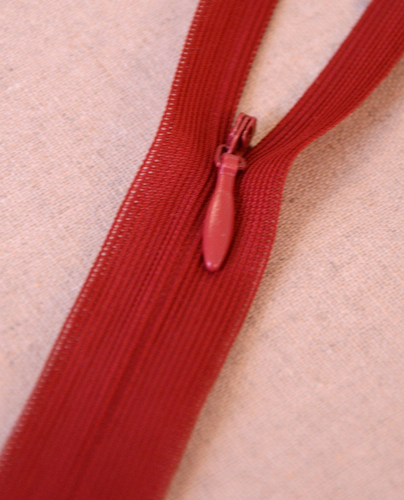 The Eternal Maker Zippers Invisible Zipper - Barn Red - 40cm