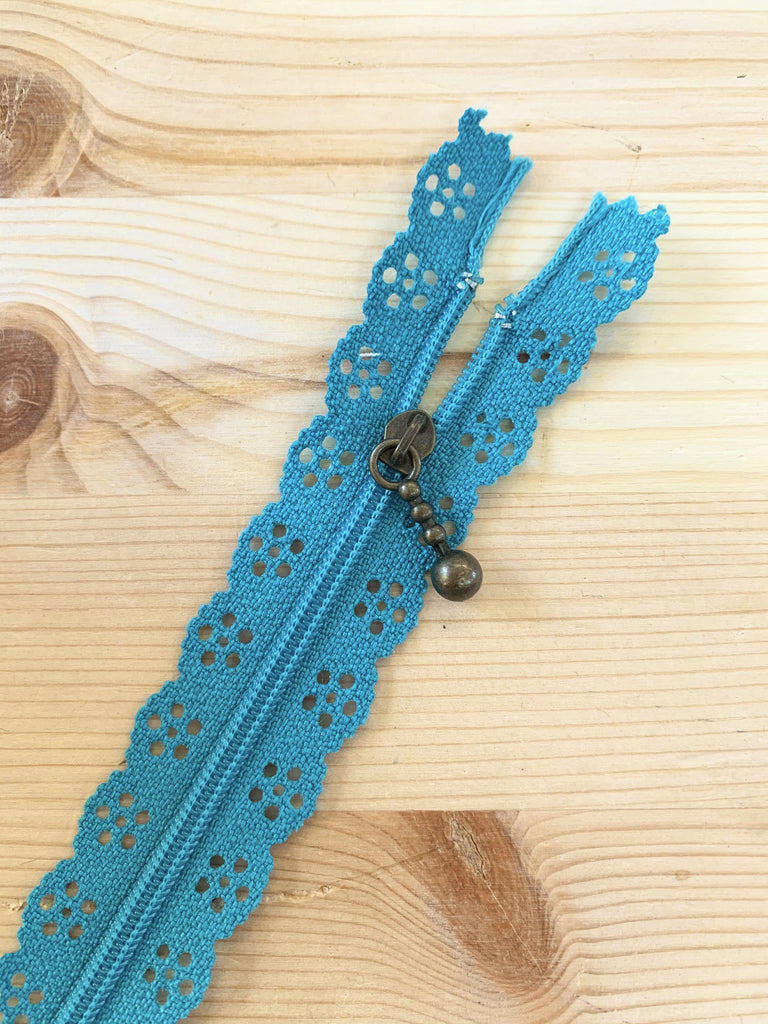 The Eternal Maker Zippers Lace Edge Zip - Turquoise - 20cm