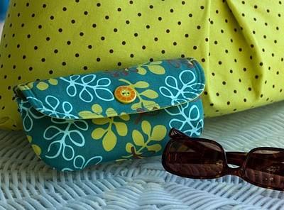 The Olive Swing Bag Pattern - Betz White - The Eternal Maker - UK Fabric Shop