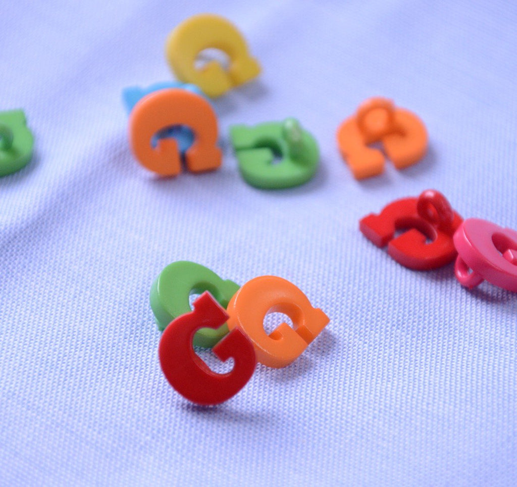 Unbranded Buttons Alphabet Shank Button - Letter G - 11mm