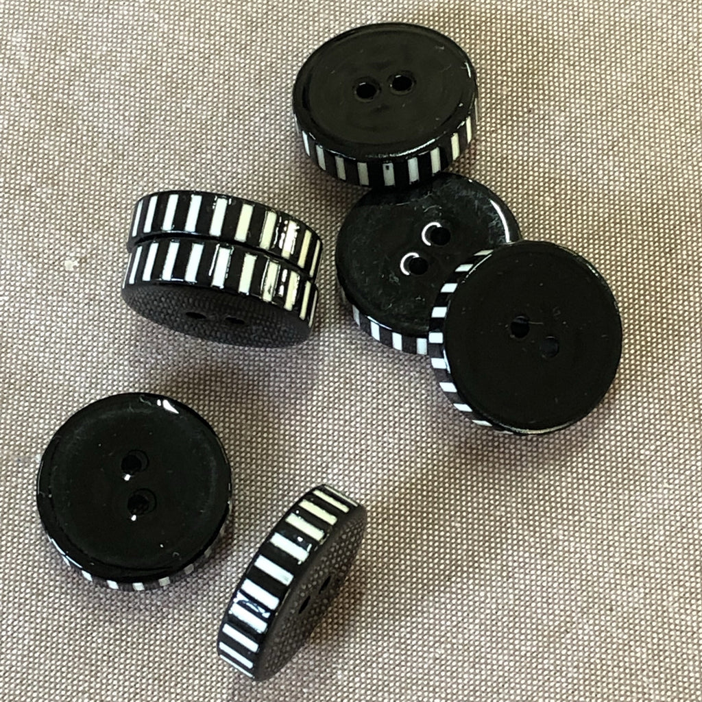 Unbranded Buttons Downton Lacquered Black and White Button - 22mm