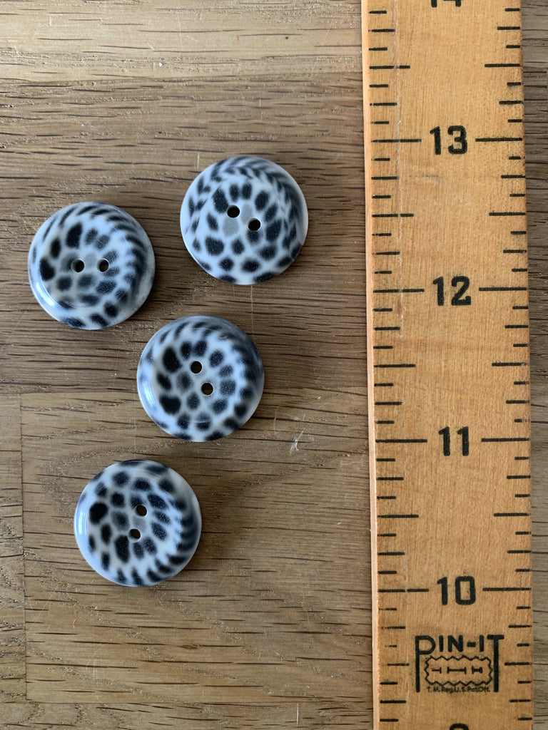 Unbranded Buttons Leopard Print Light Button - 23mm