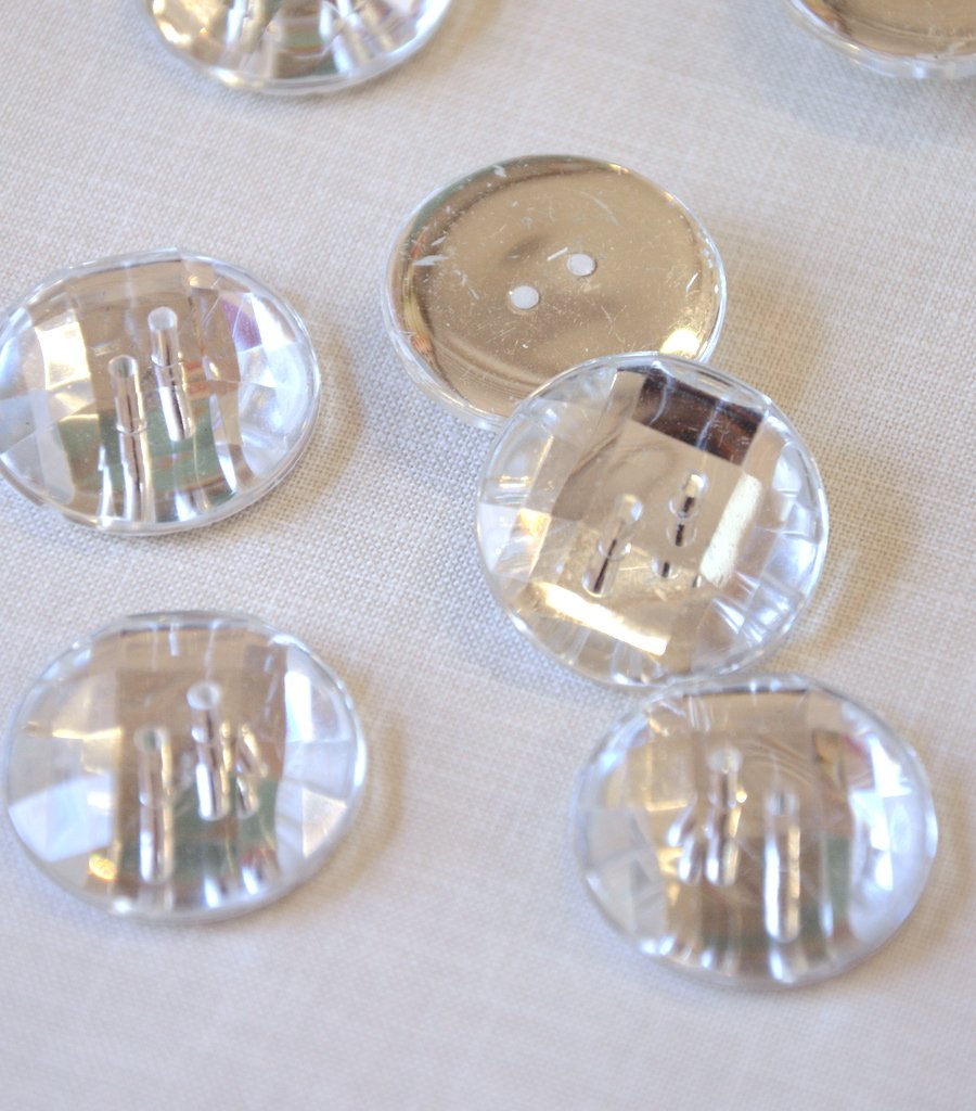 Unbranded Buttons Mirrored diamante Button - 26mm