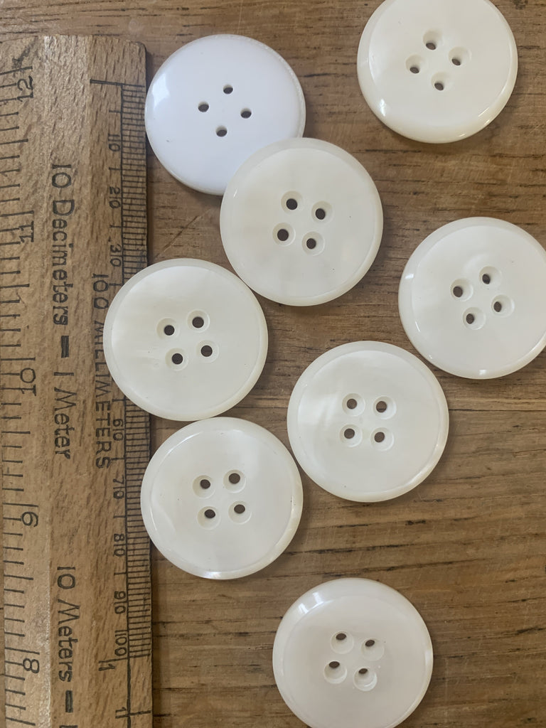 Unbranded Buttons Pearly 4 recessed hole Button - 28mm