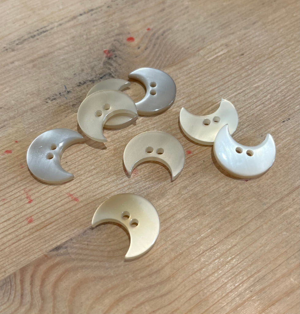Unbranded Buttons Pearly Cream Crescent Moon Button - 21mm