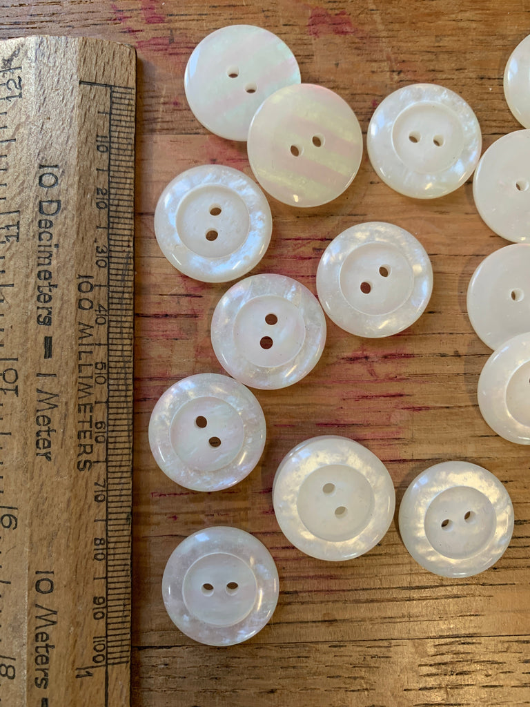 Unbranded Buttons Pearly Rim 2 Hole Button - 21mm