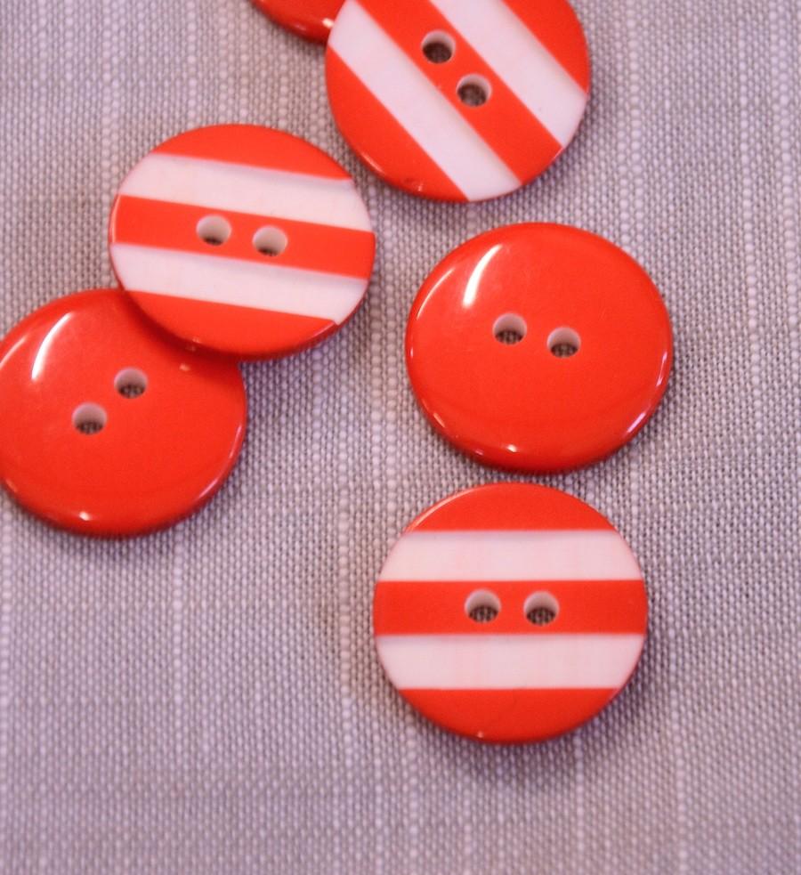 Unbranded Buttons Stripy Lazercut Button - 20mm - Red