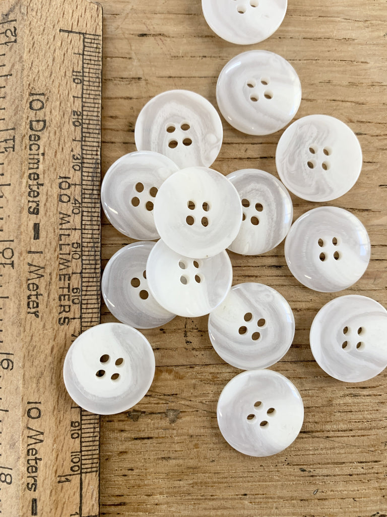 Unbranded Buttons White Horn Natural Button - 21mm
