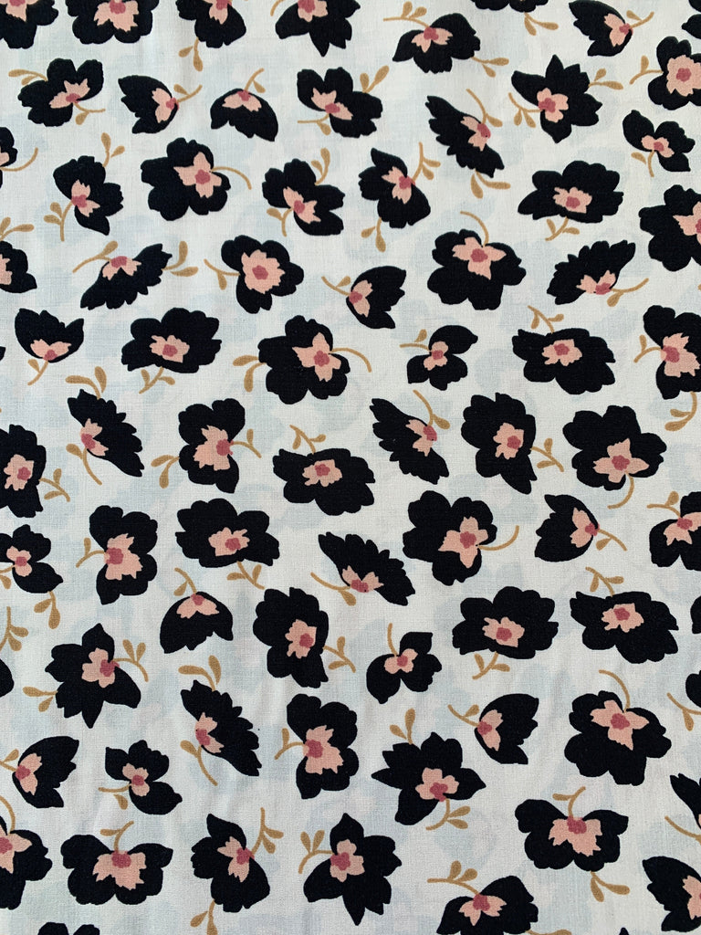 Unbranded Fabric Blossom on Ecru - Viscose