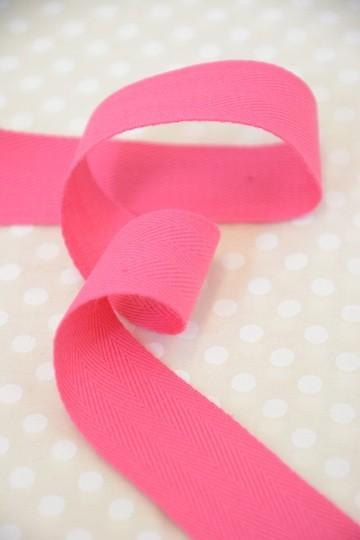 Unbranded Ribbon and Trims Apron Tape - 25mm - Lipstick