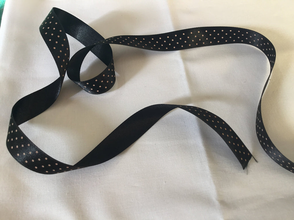 Unbranded Ribbon and Trims Polyester spot ribbon - Pink on Black - 15mm
