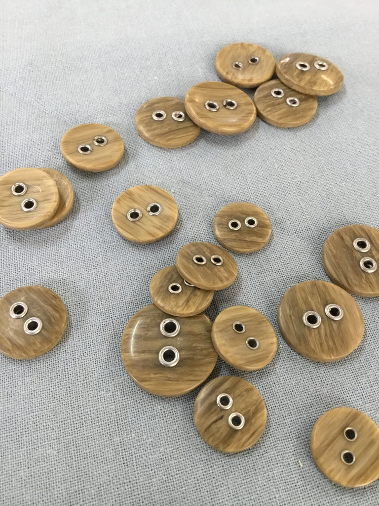 Wood Effect Button - The Eternal Maker - UK Fabric Shop