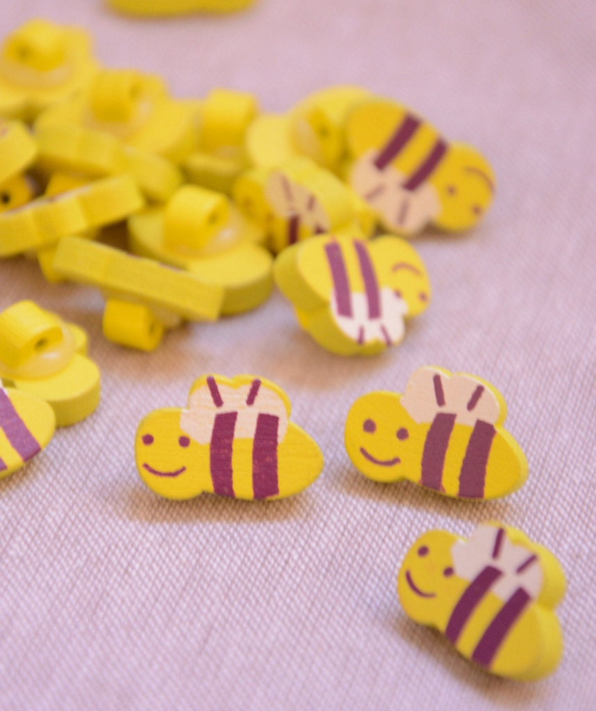 Wooden Bee Button - 18mm - The Eternal Maker - UK Fabric Shop