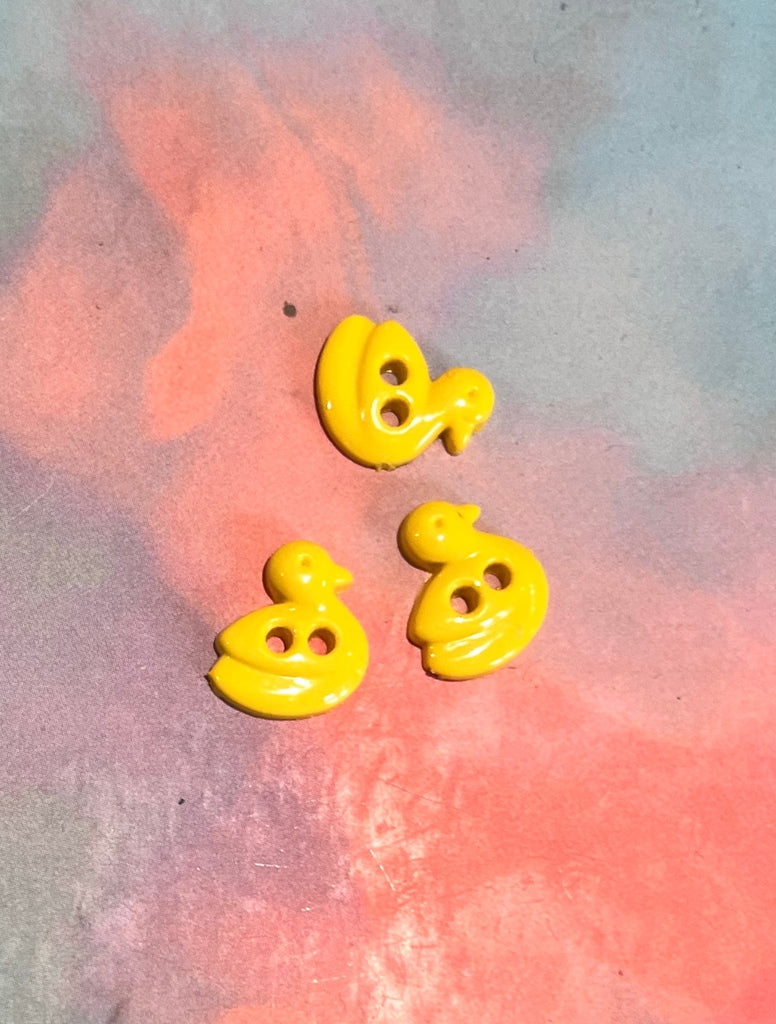 Yellow Duckling Button - 12mm - Last one! - The Eternal Maker - UK Fabric Shop
